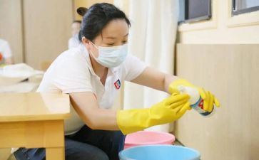 中班保育员2024学期工作总结精选7篇