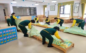 保育员中班下学期工作计划7篇