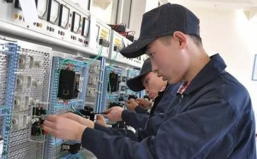 电工的工作报告6篇