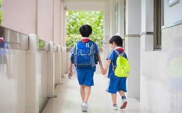 在放学路上作文参考8篇