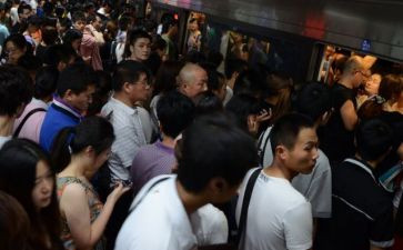 不拥挤小班教案8篇