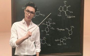 教师月总结工作报告推荐8篇