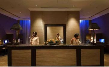 前台工作自我总结7篇