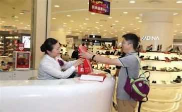 商场客服年工作总结参考6篇