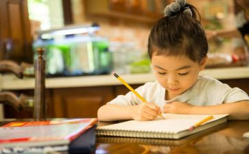 给女同学写作文7篇