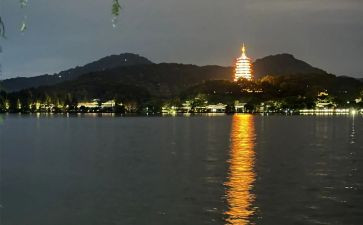 介绍西湖的作文7篇
