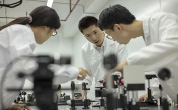 研究生自我鉴定范文参考5篇