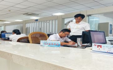 坐班主任述职报告模板6篇
